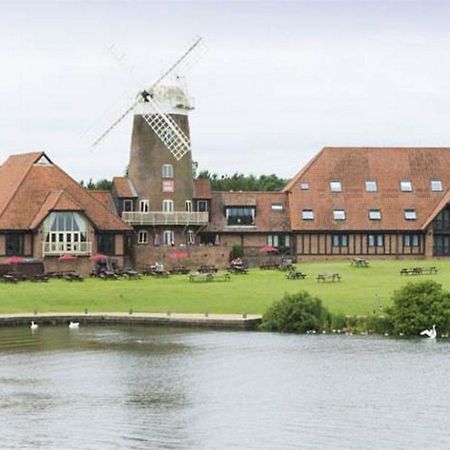 Premier Inn Milton Keynes South Exterior photo